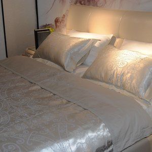 Luxury Floral Embroidery Jacquard Damask Satin Cotton Vintage Duvet Cover Set